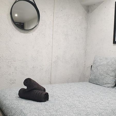 Au 36, Les Apparts Hotel Жуаньи Экстерьер фото