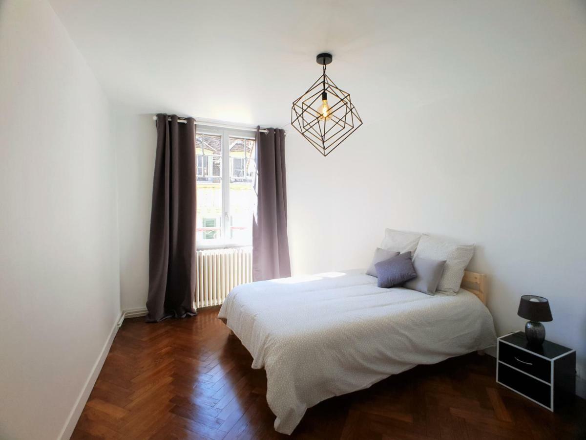 Au 36, Les Apparts Hotel Жуаньи Экстерьер фото