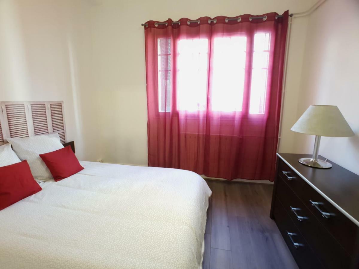 Au 36, Les Apparts Hotel Жуаньи Экстерьер фото